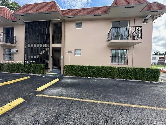 1015 NW 45th Ave #108 — Photo 1