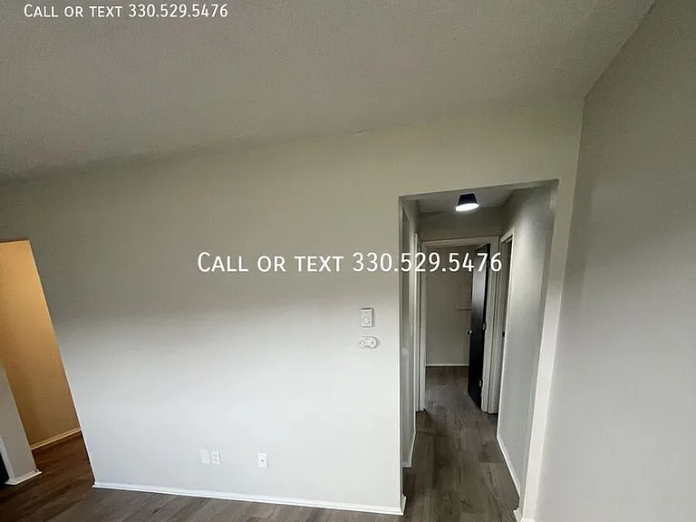 1015 Howe Ave #7 — Photo 4