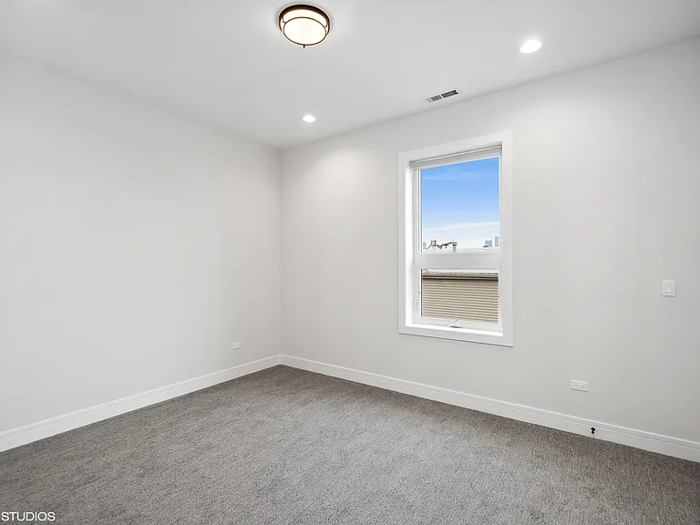 2246 W Jackson Blvd #3 — Photo 8