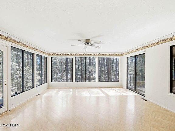 3rd image of 748 E Marapai Rd