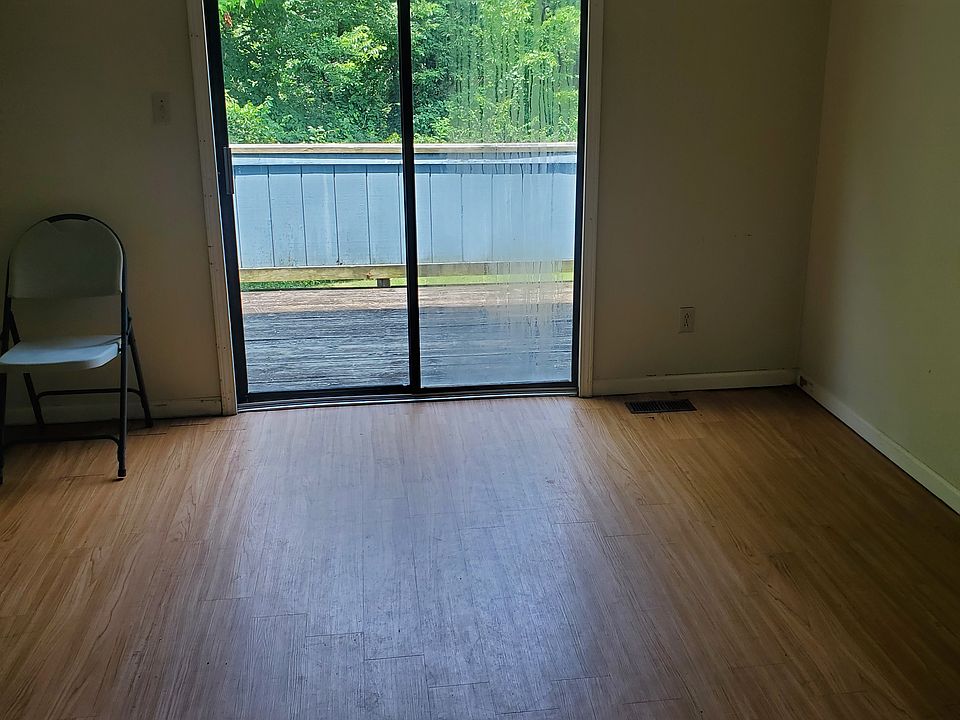 1st image of 1508 Casey Ct APT B