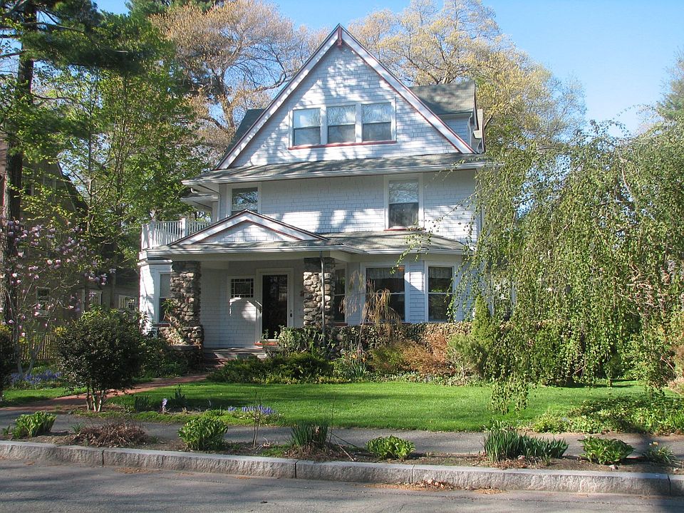 Front view in Spring