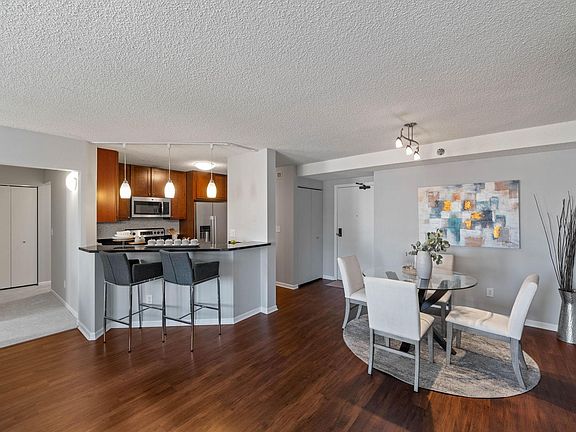 5th image of 401 1st St S #623