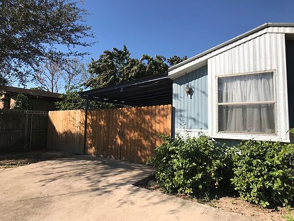 2nd image of 3107 Stuart Dr