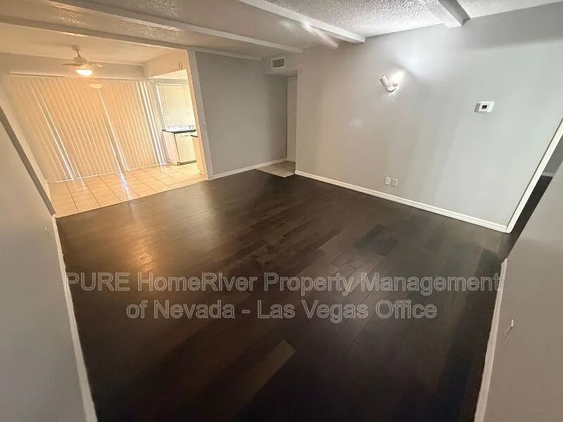 1 bed, 1.0 bath, 671 sqft, $800 — Photo 4