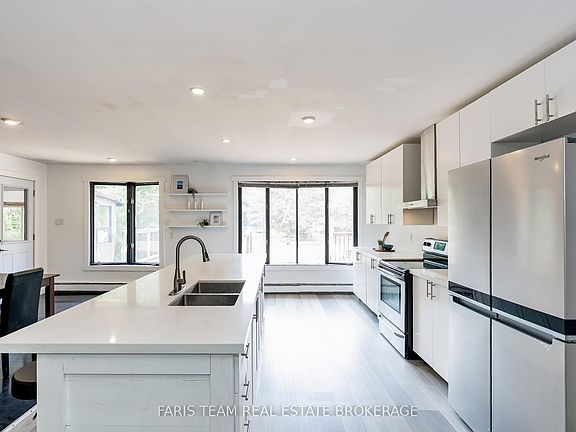 5th image of 256 Knox Rd E