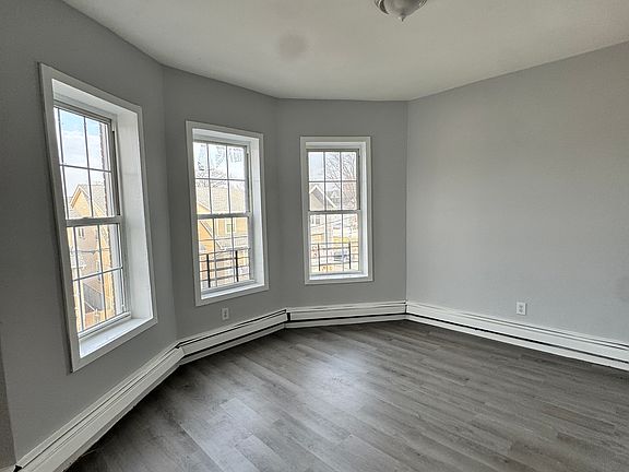 5th image of 190 Hamilton Ave #5A