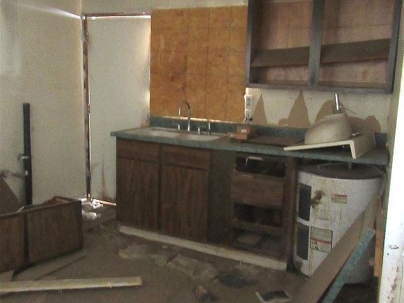 5th image of 109 N Oregon St