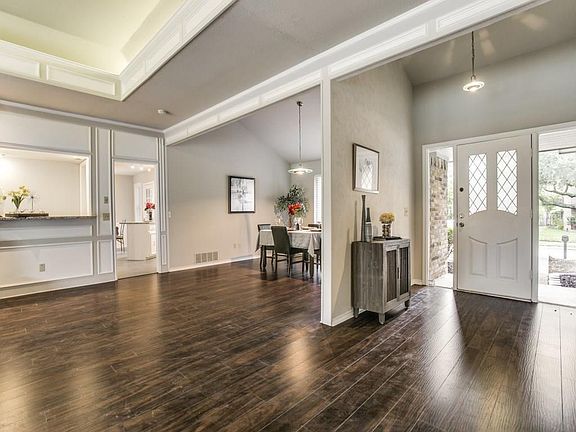 4th image of 3304 Teakwood Ln