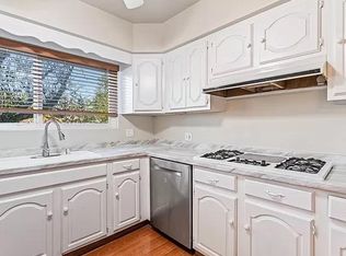 17231 Knapp St, Northridge, CA 91325