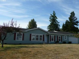 3219 Columbia Heights Rd, Longview, WA 98632