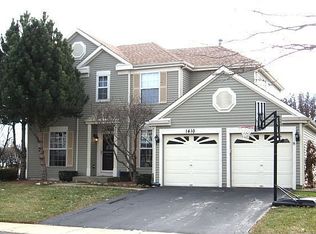 1410 Violet St, Carol Stream, IL 60188