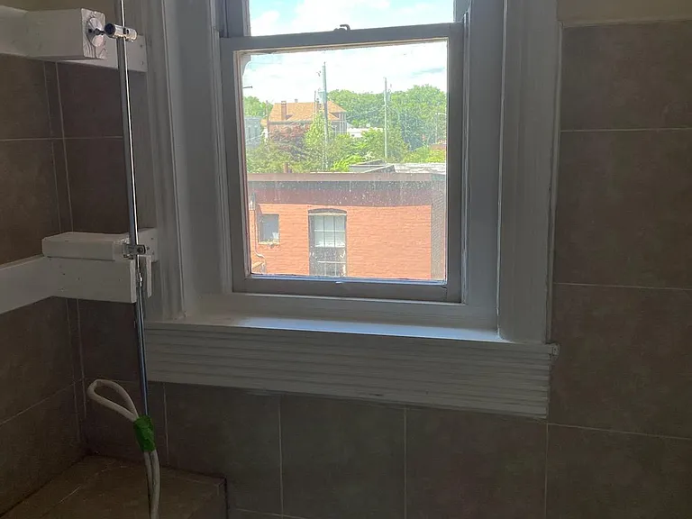 545 W Saint Catherine St #2 — Photo 18