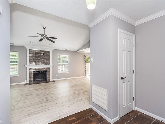 5th image of 12147 Longstraw Dr