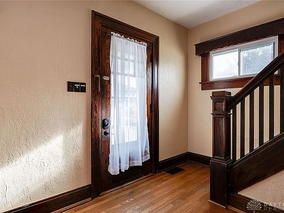3rd image of 1624 Carrollton Ave