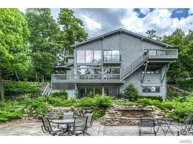 221 Lindeman Rd photo 1