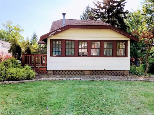1561 E 337th St, Eastlake, OH 44095
