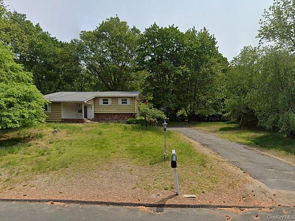 2nd image of 5 Flamingo Lane