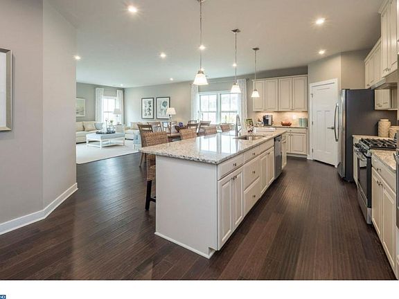 4th image of 1850 Goodwick Dr