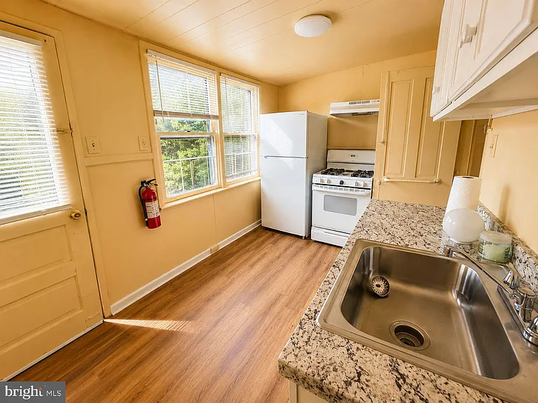 26 W Union St #2 — Photo 8