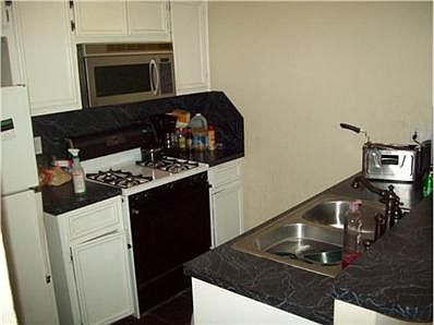 4th image of 1521 Parkfield Cir