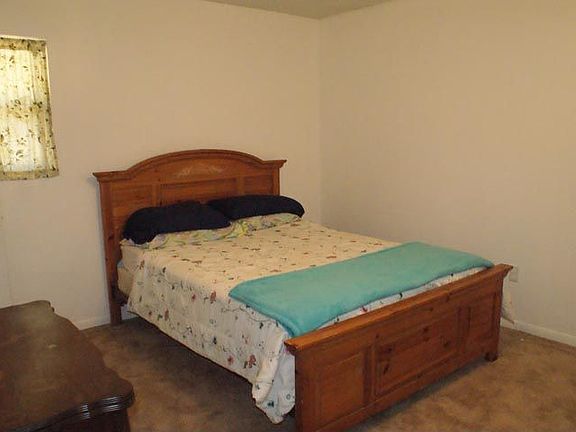bedroom 2 (2nd master)
