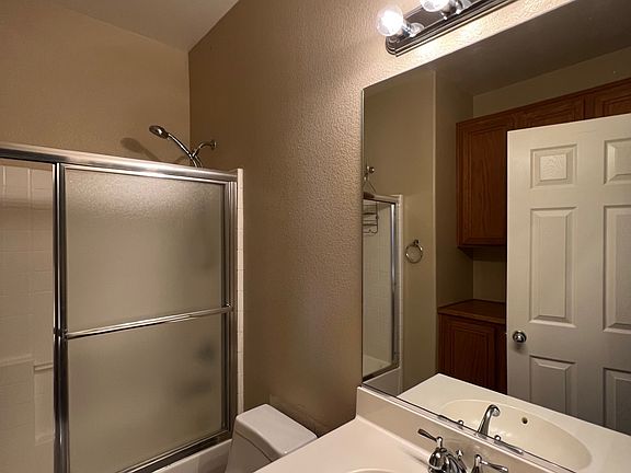 3rd image of 29762 Northshore St