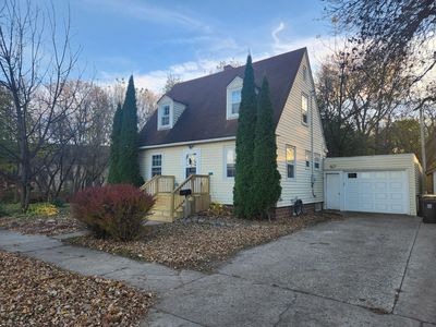 301 W Saratoga St, Marshall, MN, 56258