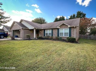 1515 Peabody Dr, Maryville, TN 37803