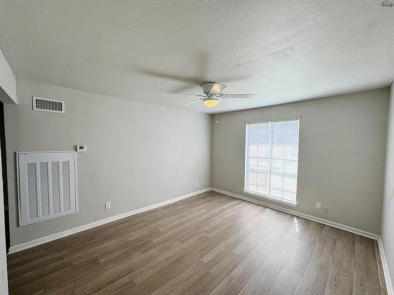 1509 Trigg Ln — Photo 1