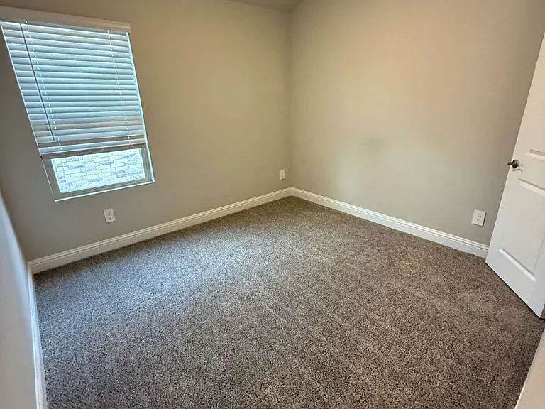 702 Williams Way — Photo 8