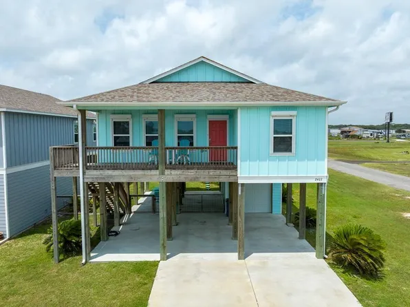 2403 S Bronte St, Rockport, TX 78382