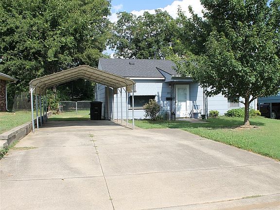 3rd image of 209 S Ruth Ave