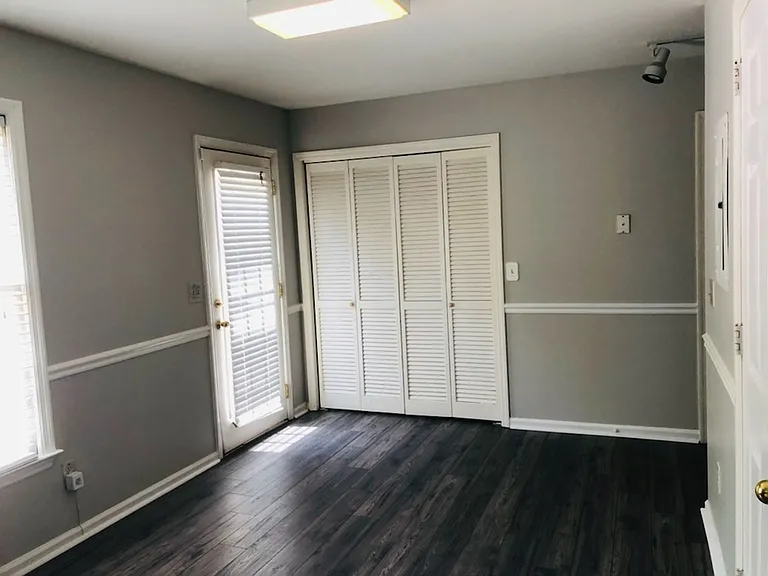 906 Hammack Dr — Photo 12
