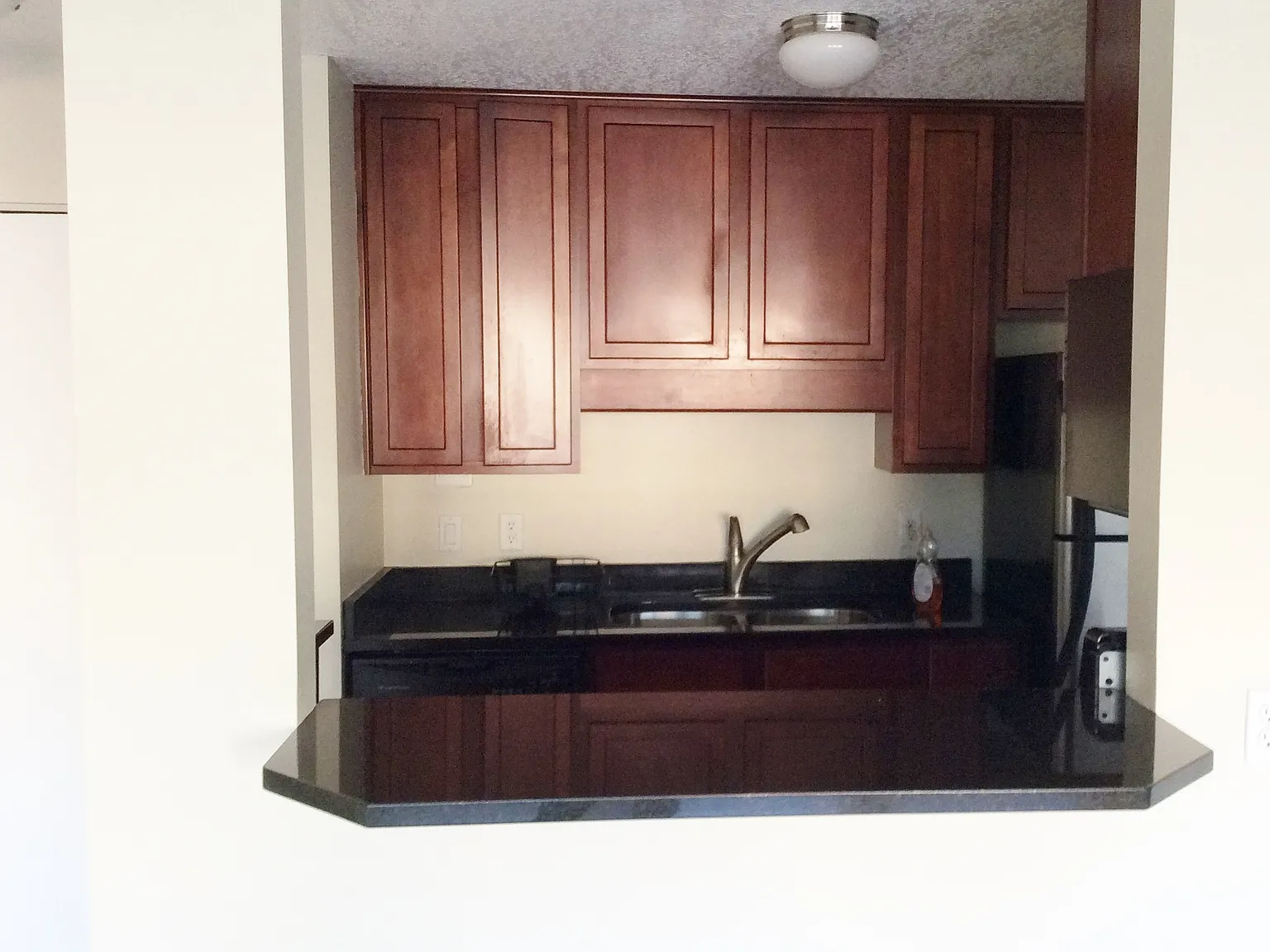 Bryant 3019 - 103 - 103 — Photo 3