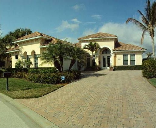 1st image of 4857 River Village Dr