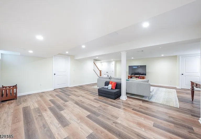 193 Lafayette Ave — Photo 27