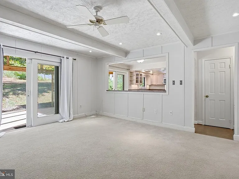 9369 Tovito Dr — Photo 7