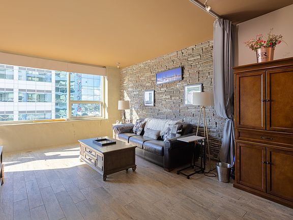 2nd image of 321 10th Ave Unit 1406