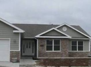 3104 Wilson Dr, Manhattan, KS 66502