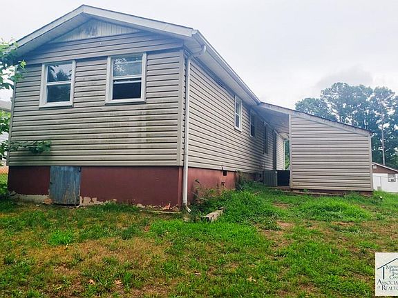 2nd image of 60 Parkway Dr