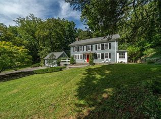 275 Quaker Rd, Chappaqua, NY 10514