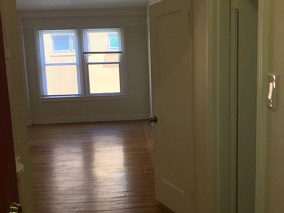 3rd image of 915 Franklin St APT 304