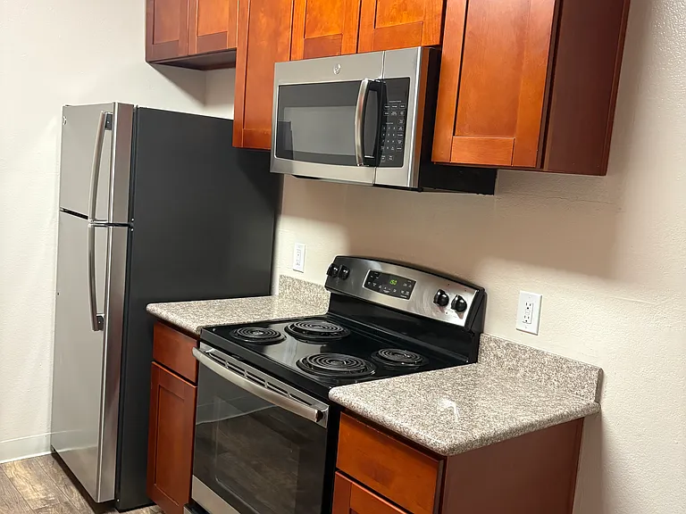 Coyle Creek Apartments — Photo 18