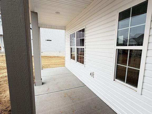 4th image of 120 Hummingbird Way