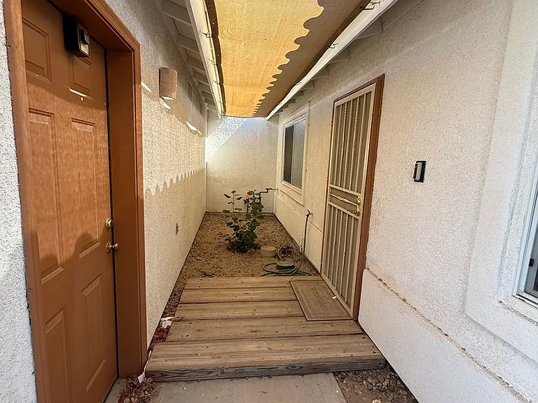 11367 S Kingman Ave — Photo 3