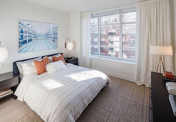 4th image of 45 Hoyt St APT 14S