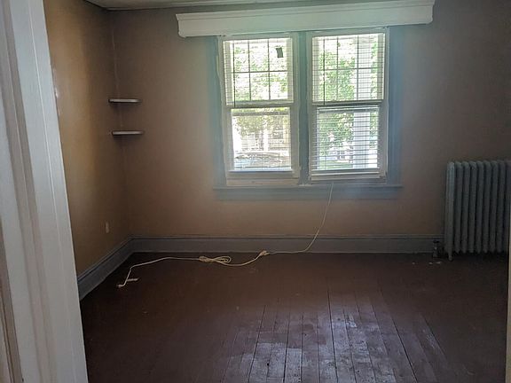 3rd image of 1317-1319 Pettibone St