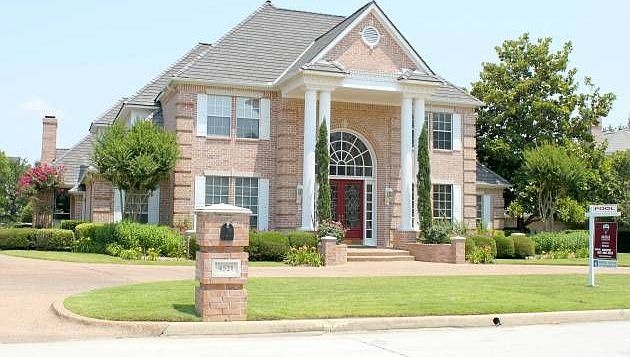 1st image of 4521 Dartmoore Ln