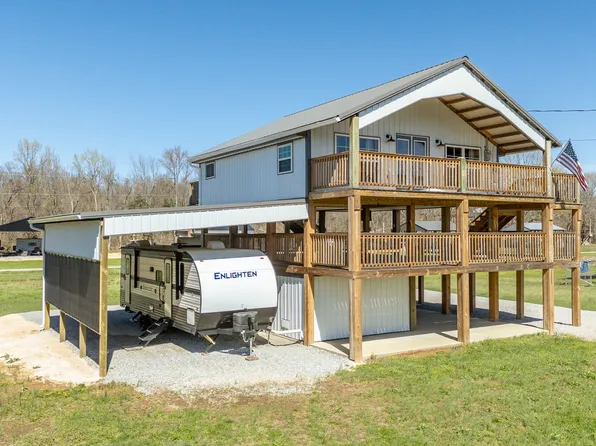 1082 Wc Pickett, Clifton, TN 38425